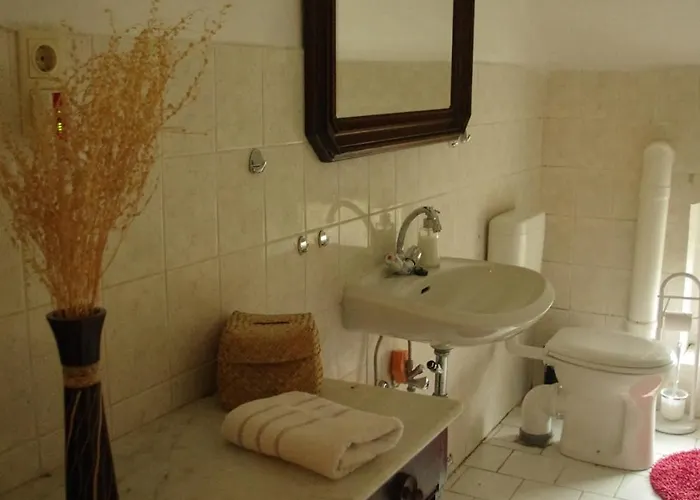 Gutshaus Buberow - Haupthaus - Fuer Seminare & Gruppen * Gransee